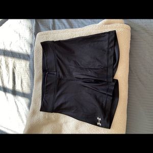 Worn once UA spandex shorts/ bike shorts